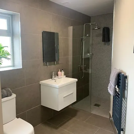 Beyond The Waters Edge Cottage