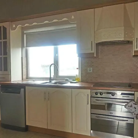 Beyond The Waters Edge Cottage Σπίτι διακοπών Dooagh