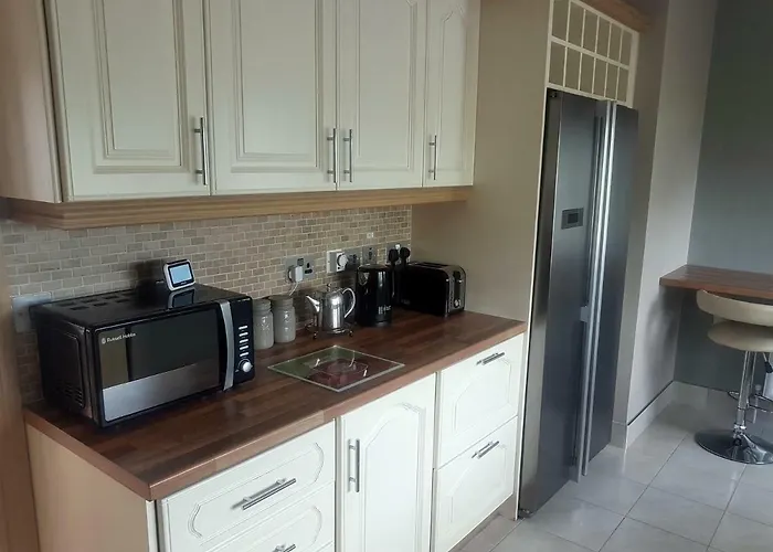 Beyond The Waters Edge * Dooagh